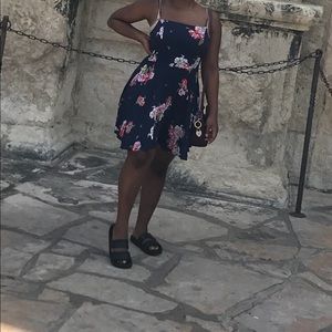 Backless loose floral dress